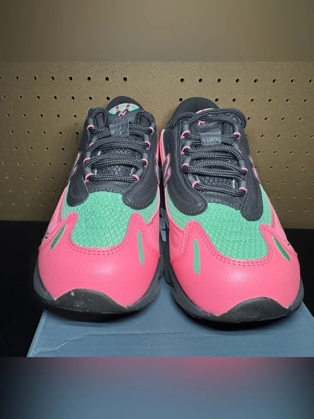 New Balance 1000 Sneakers Youth 5.5, Women’s 7